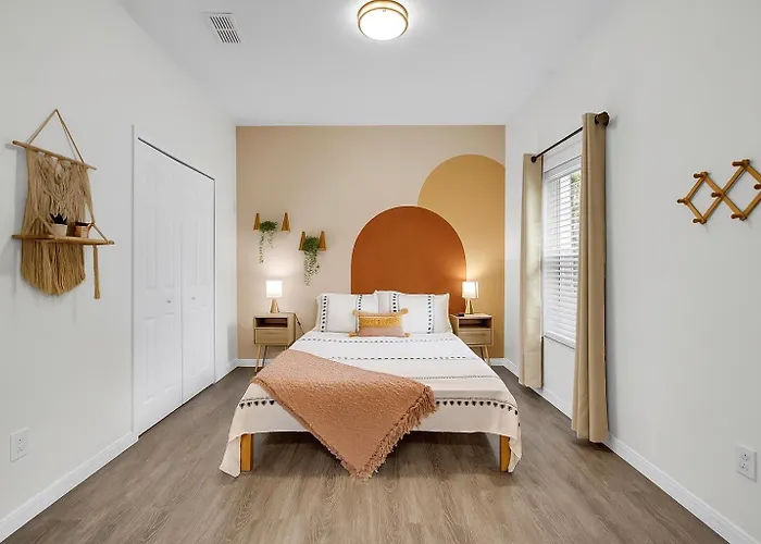 Remarkable Cozy 4Bed-3Ba Townhouse